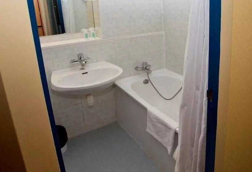 Hipotel Marne La Vallée