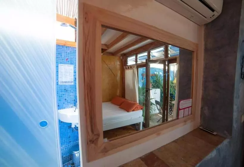 Hôtel (catégorie 1/2 *) Casa Caracol