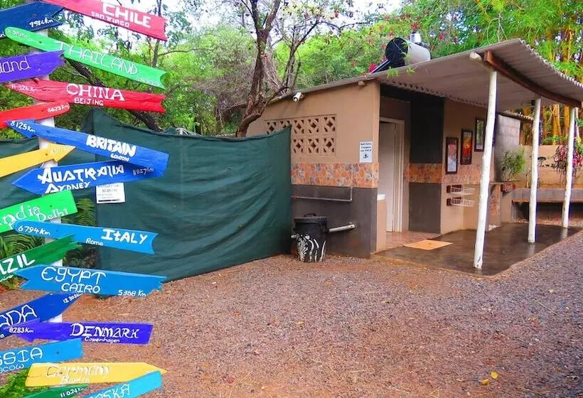 مسافرخانه Victoria Falls Backpackers Lodge