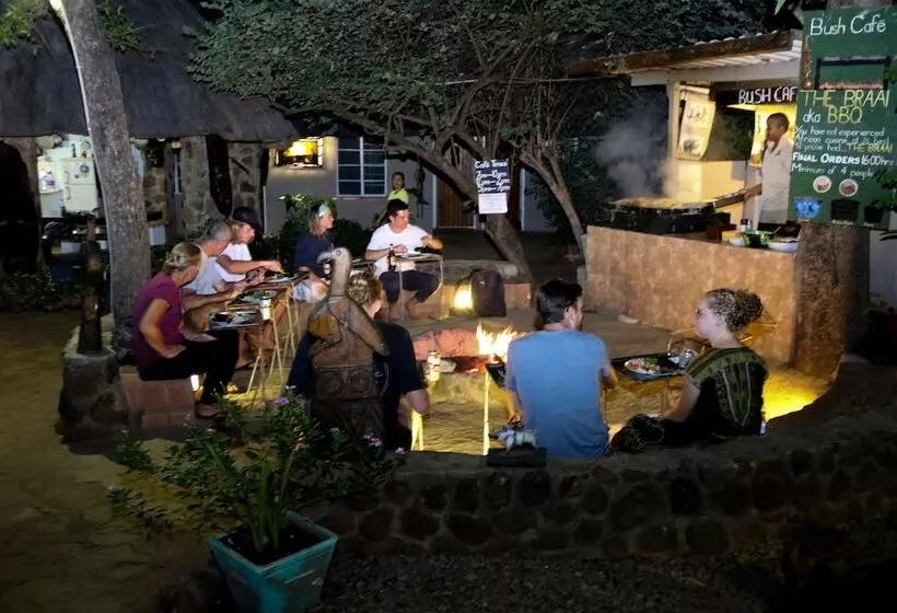 مسافرخانه Victoria Falls Backpackers Lodge