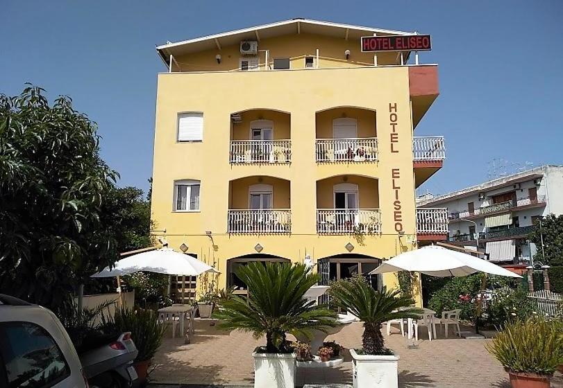 فندق Eliseo