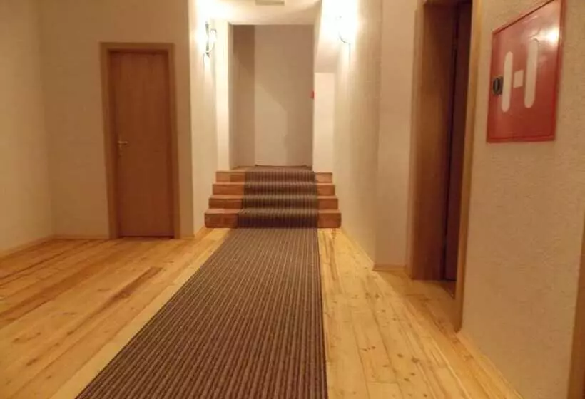 هتل Guesthouse Stari Tišler