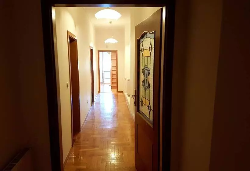 هتل Guesthouse Stari Tišler