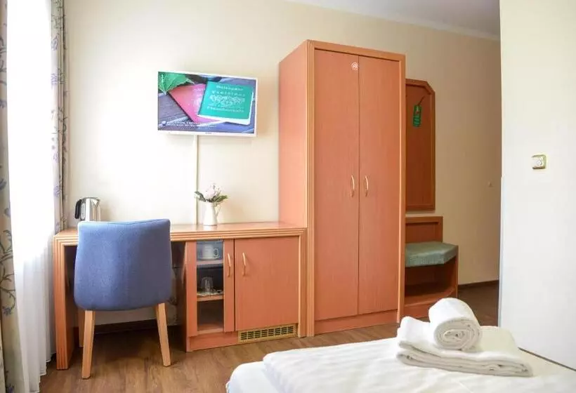 Hotel Opal