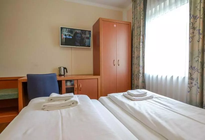 Hotel Opal