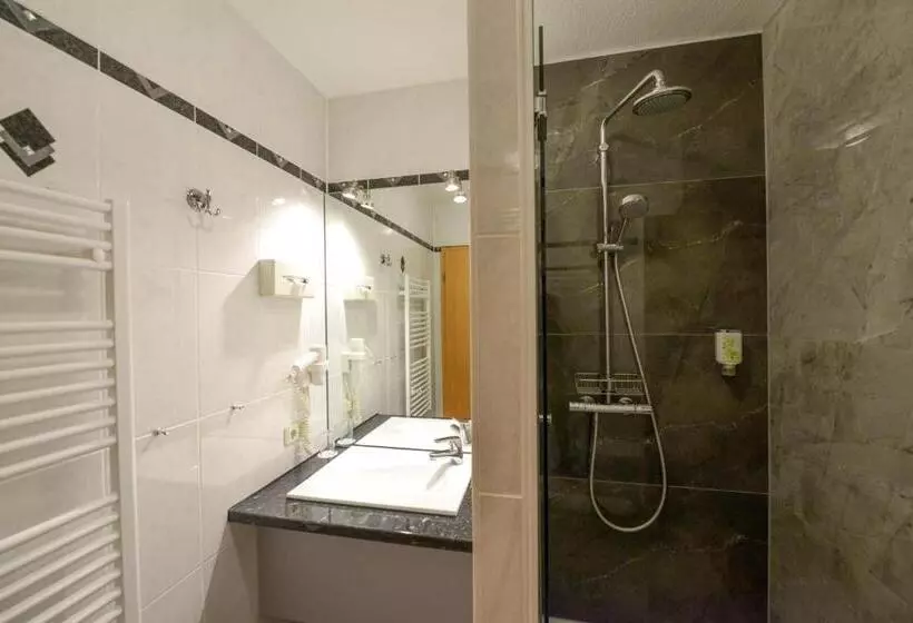 Hotel Opal