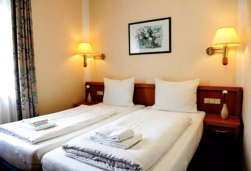 Hotel Opal