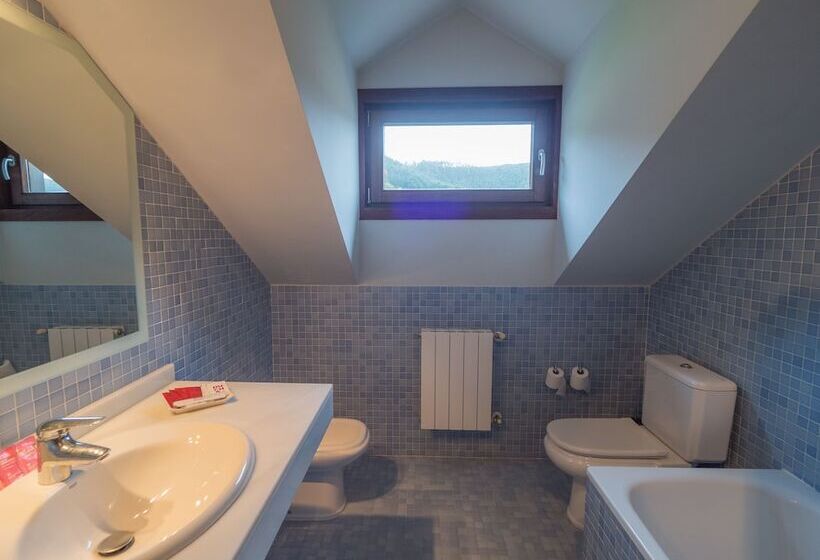 فندق ريفى Apartamentos Posada La Robla