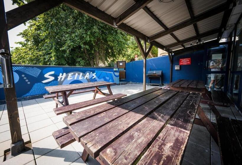 酒店 Sheilas Tourist Hostel