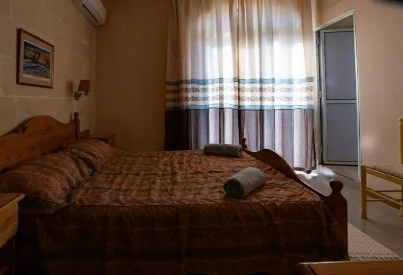 Sunset Seaview Apartments