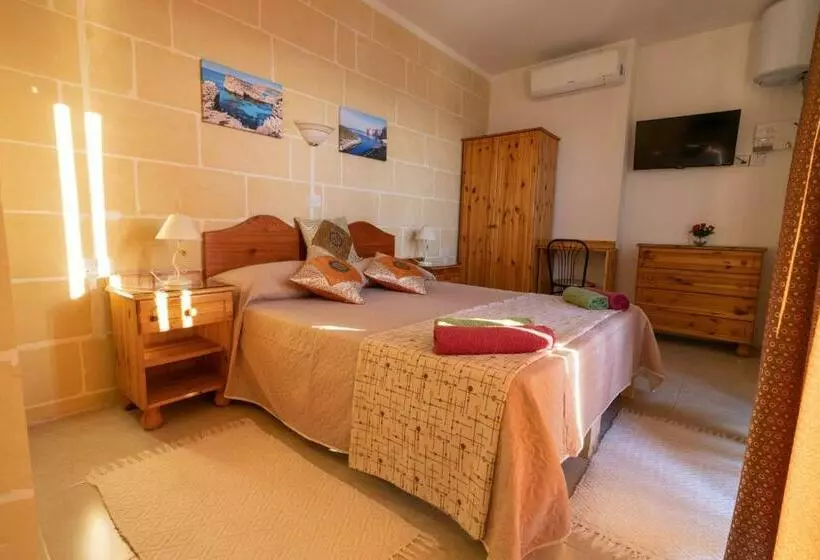 Sunset Seaview Apartments