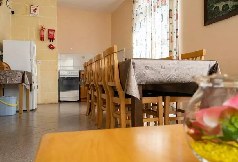 Sunset Seaview Apartments