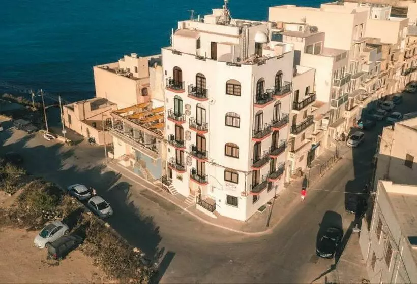 Sunset Seaview Apartments