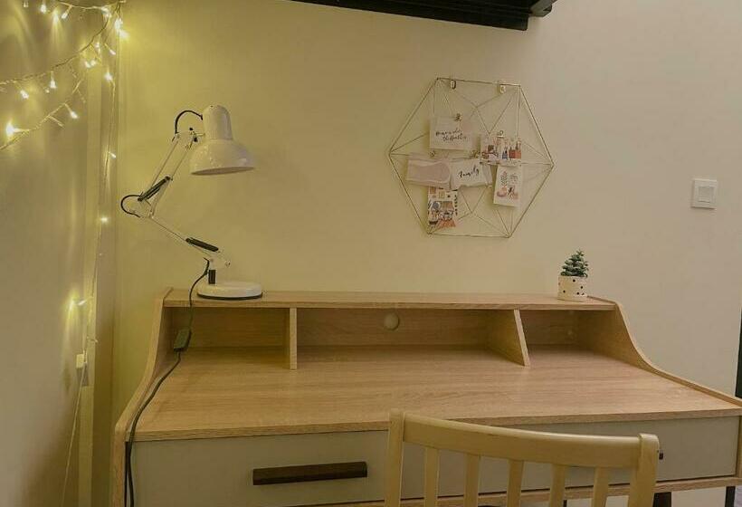 הוסטל Solitude Space