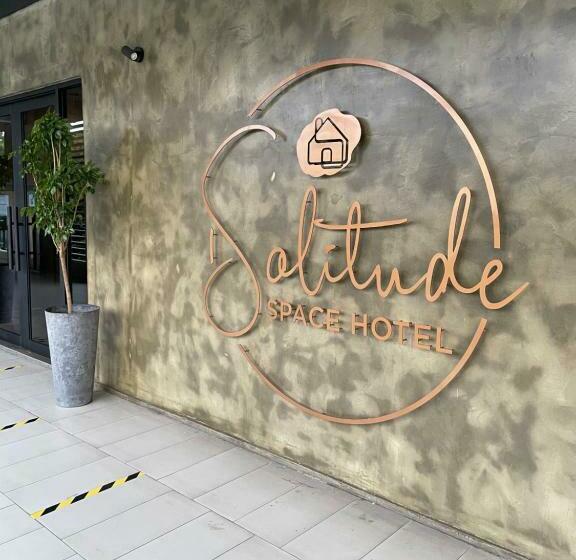 הוסטל Solitude Space