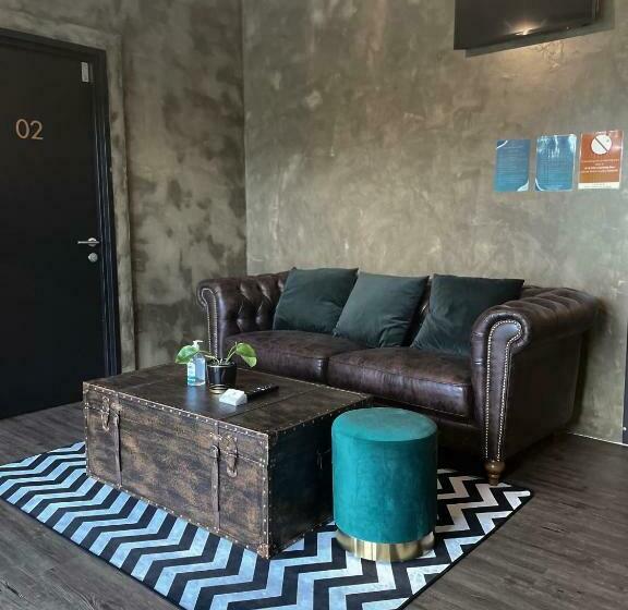 הוסטל Solitude Space