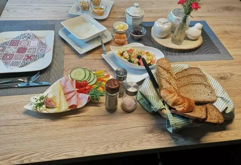 Bed and Breakfast Privatzimmer Helga Haselberger