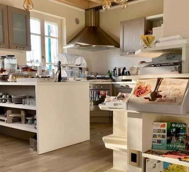 Aamiaismajoitus (B&B) Roseto Holidays Azzurro