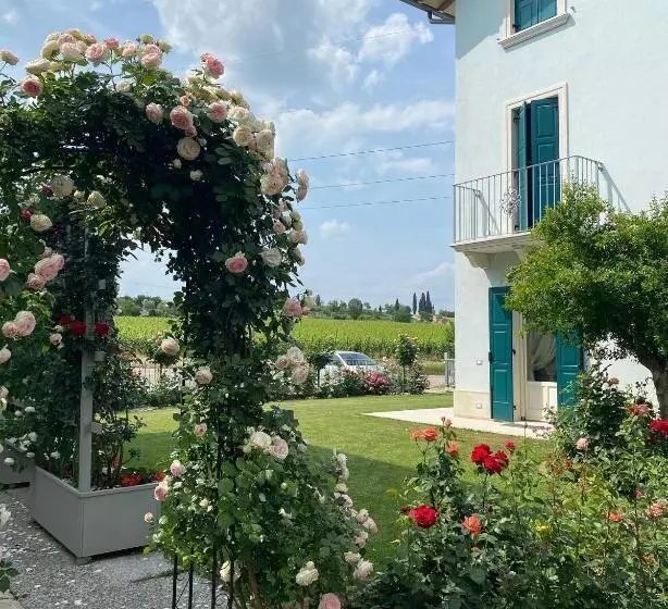 Aamiaismajoitus (B&B) Roseto Holidays Azzurro