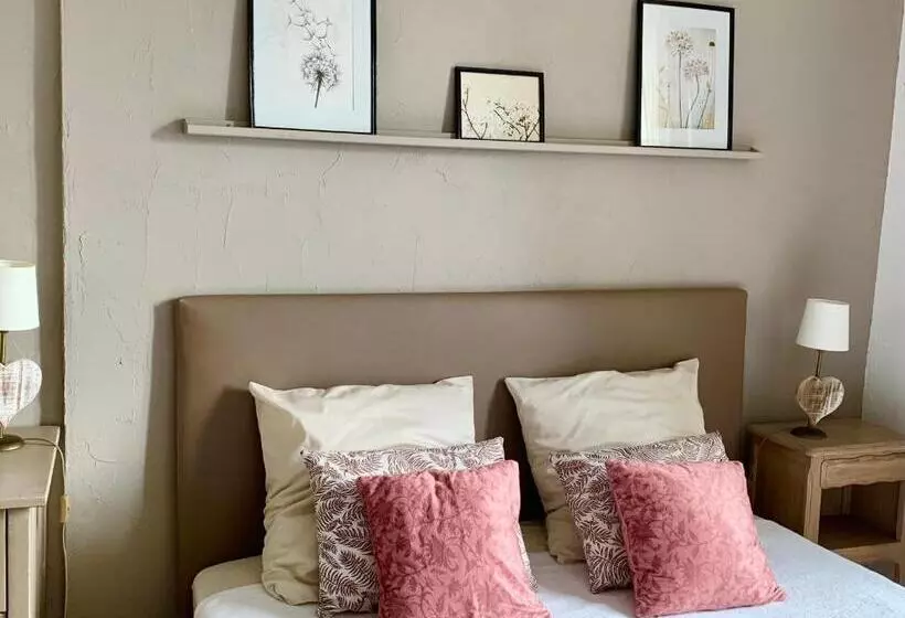 La Maison Du Bourg B&b