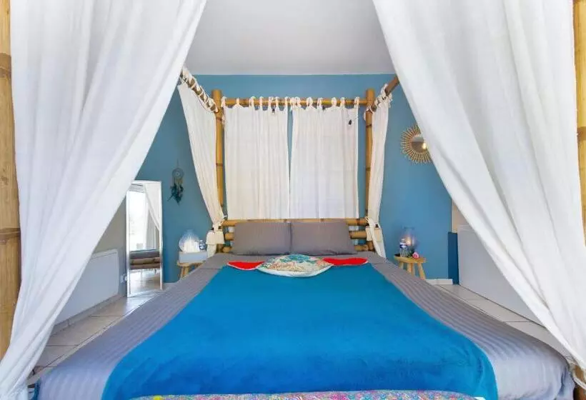 ペンション Appartement Jacuzzi 4 étoiles   Love Room Beauté