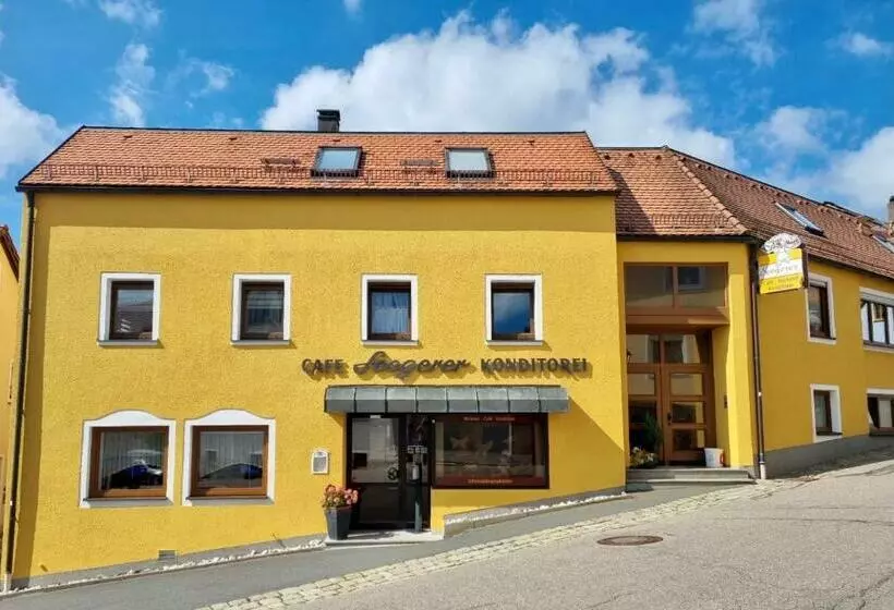 Aamiaismajoitus (B&B) Bäckerei & Pension Seegerer
