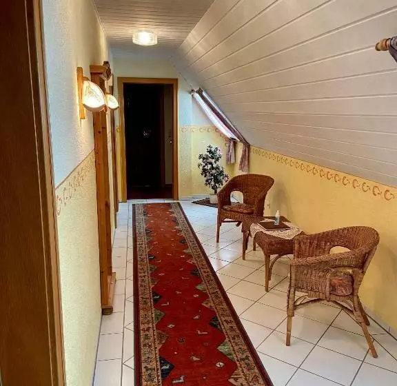 Aamiaismajoitus (B&B) Bäckerei & Pension Seegerer