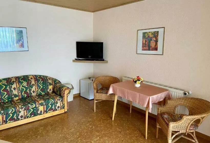 Aamiaismajoitus (B&B) Bäckerei & Pension Seegerer