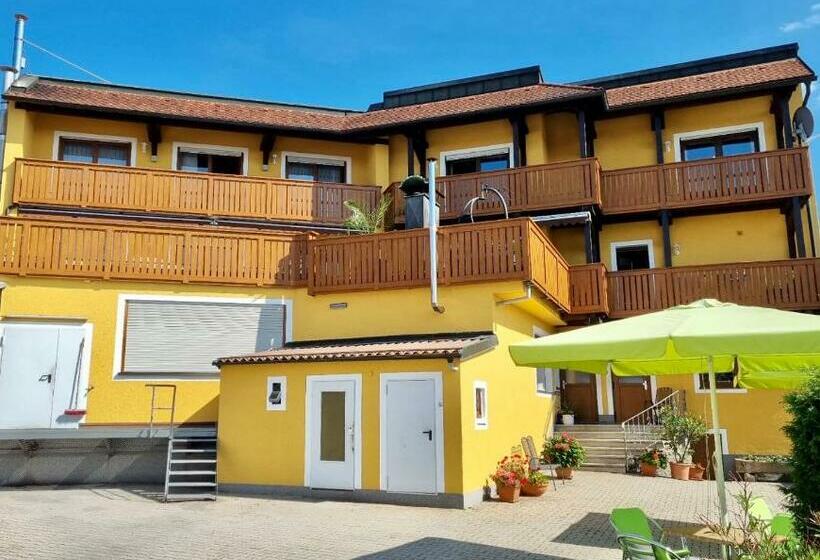 Bed and Breakfast Bäckerei & Pension Seegerer