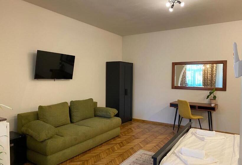 پانسیون Boutique Rooms With Parking