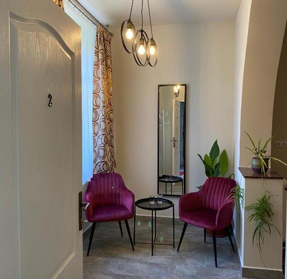 پانسیون Boutique Rooms With Parking