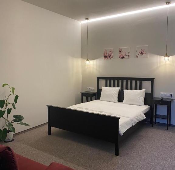 پانسیون Boutique Rooms With Parking