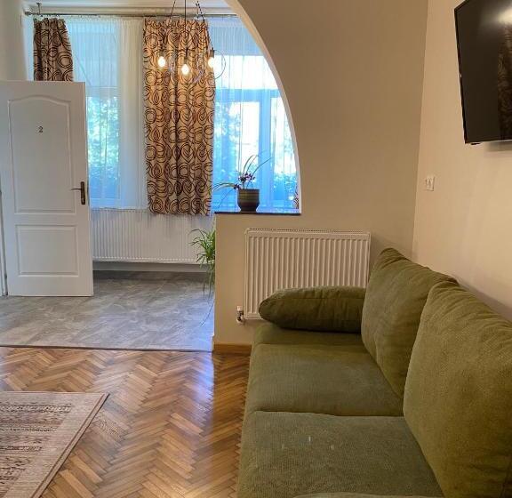 پانسیون Boutique Rooms With Parking