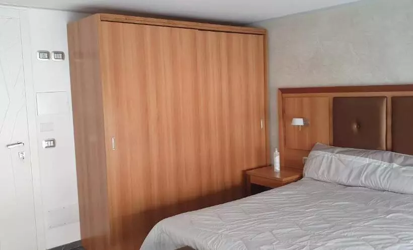 پانسیون Kefa Suite