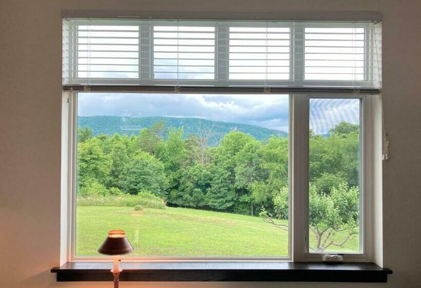 ペンション Eden S Echoes Country Retreat