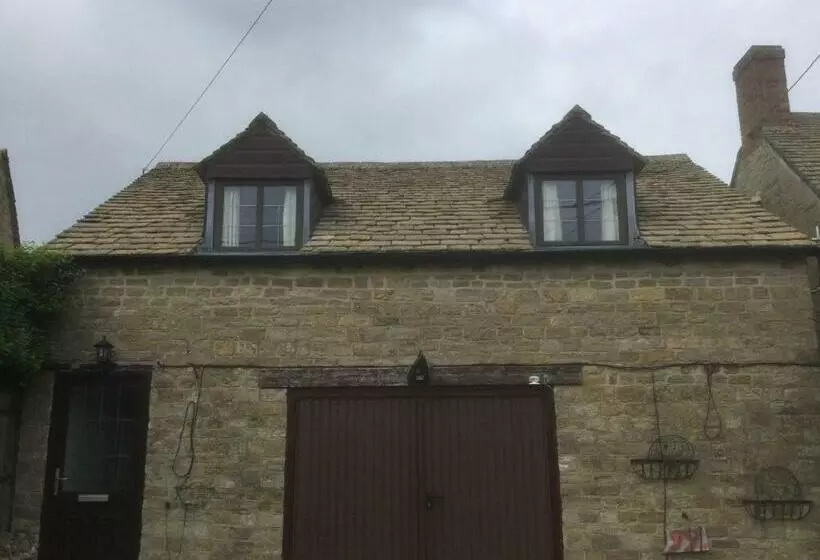 ペンション Robinas Cotswold Coach House