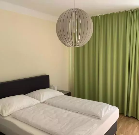 Retkeilymaja Gasthof Zum Schilling