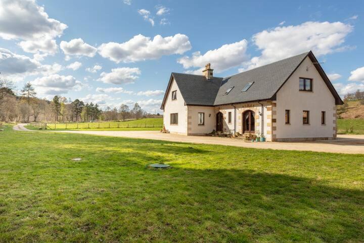 住宿加早餐  Dalmunach House