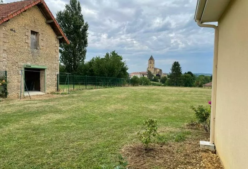 Aamiaismajoitus (B&B) Les Jardins De Maelle