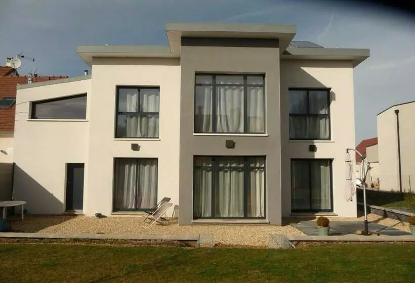 ベッドアンドブレックファースト Chambres D Hôtes Dans Maison Contemporaine