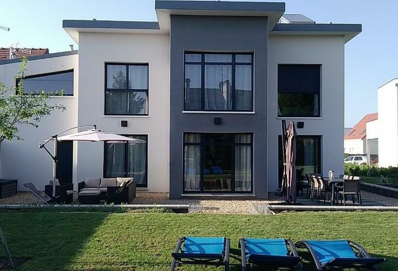 住宿加早餐  Chambres D Hôtes Dans Maison Contemporaine