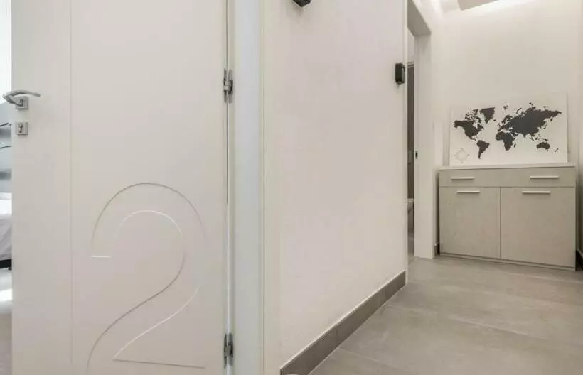 ペンション Ichnusa Rooms