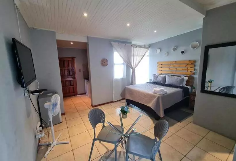 پانسیون Mia Hills Guest House