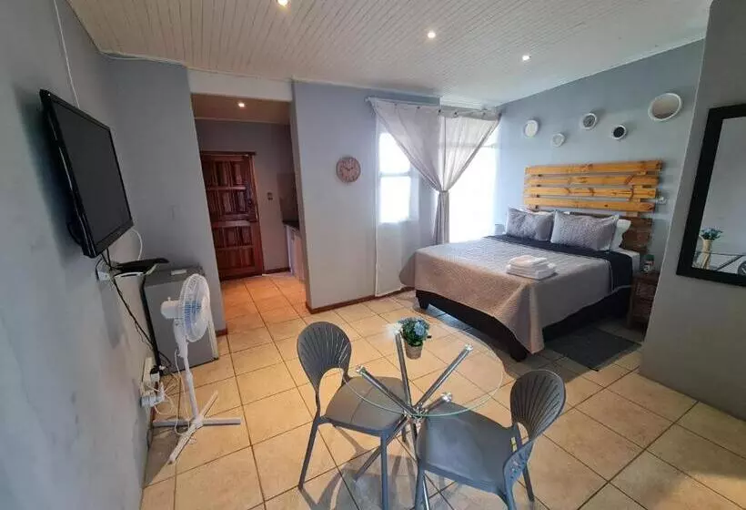 پانسیون Mia Hills Guest House