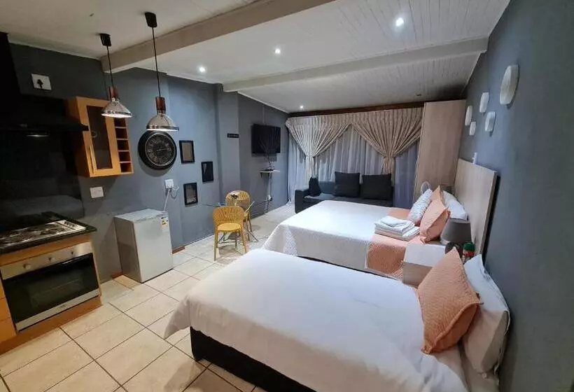 پانسیون Mia Hills Guest House