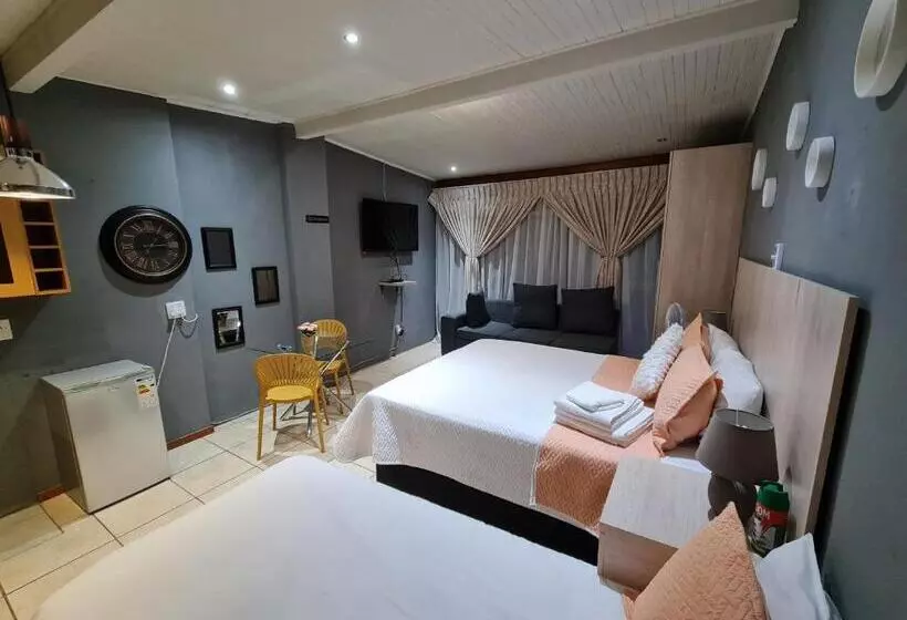 پانسیون Mia Hills Guest House
