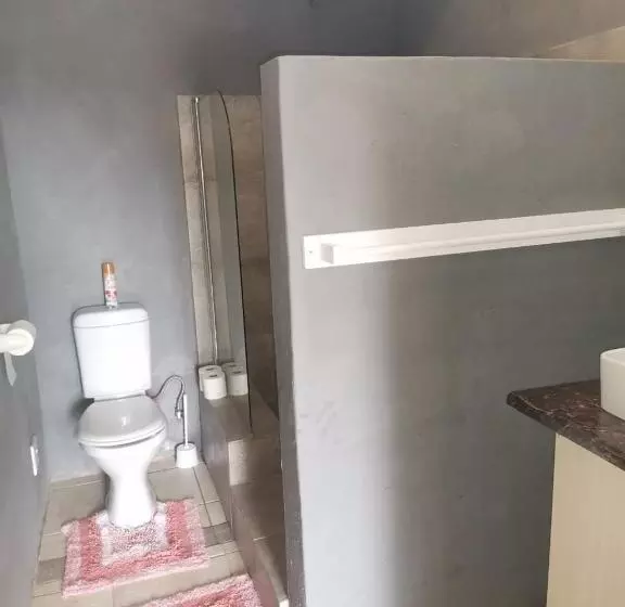 پانسیون Mia Hills Guest House
