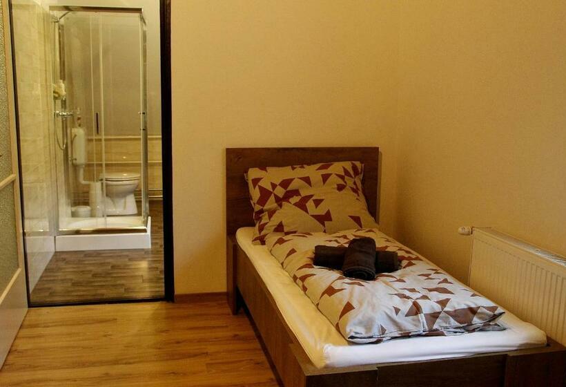 بنسيون Széchenyi Vadászház