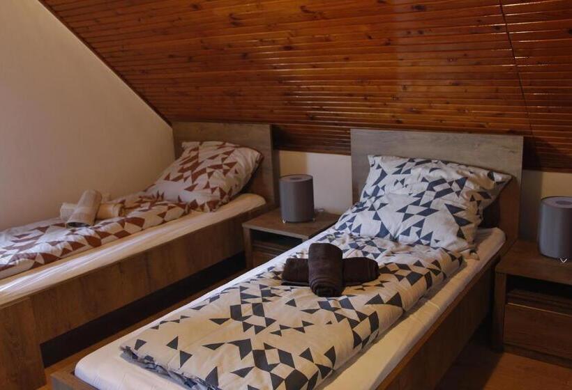 بنسيون Széchenyi Vadászház