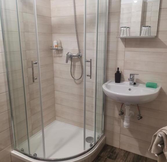 بنسيون Széchenyi Vadászház